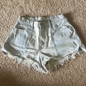 Abercrombie & Fitch: Curve Love The Cutoff Short